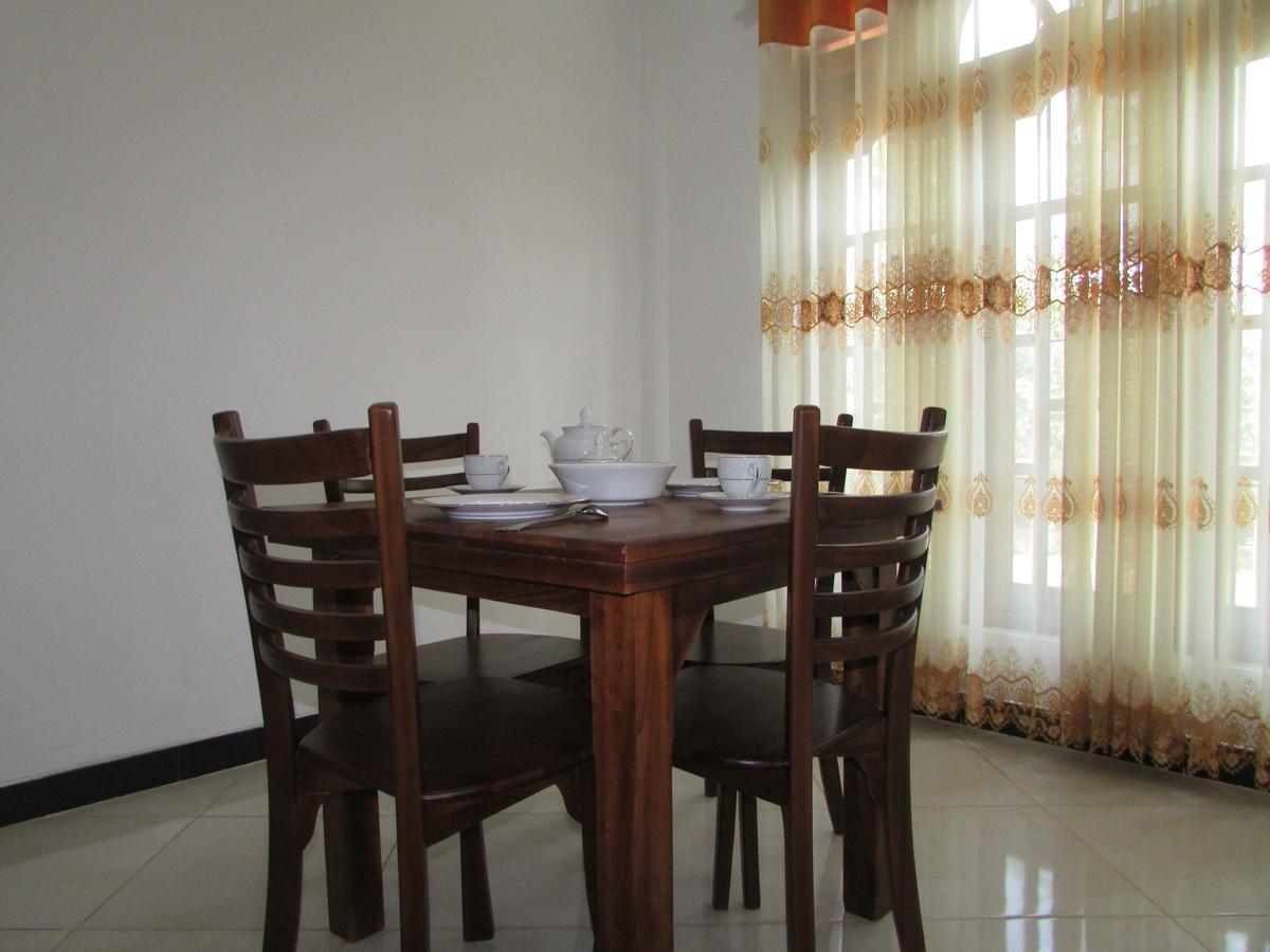 Falcon Villa Индурува Екстериор снимка
